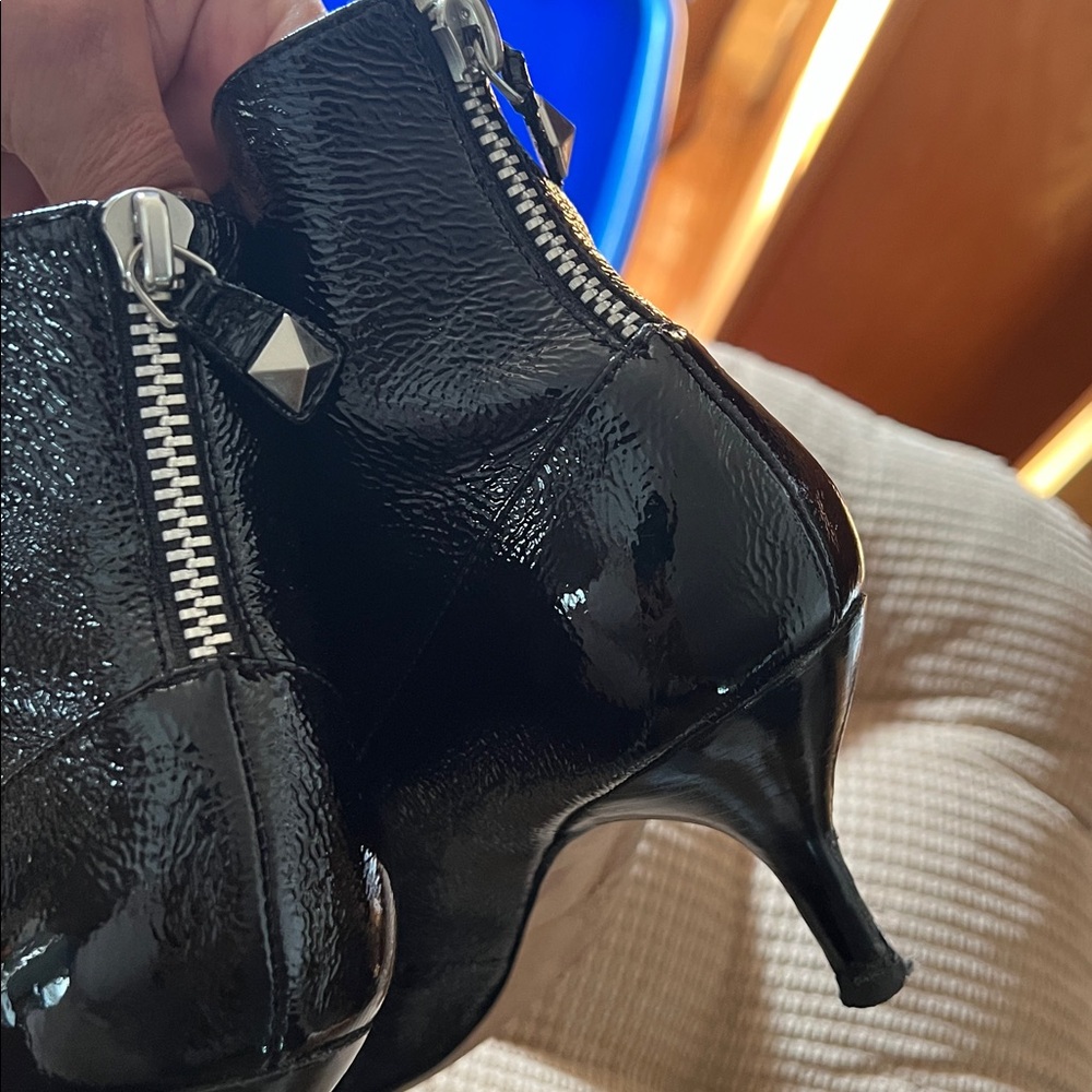 Michael Kors Shiny Black Leather Zipper Boots 8 1/2 - Picture 5 of 6
